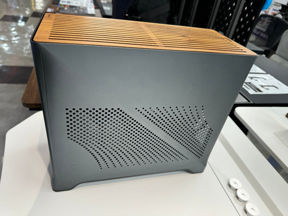 【展示福利品 - 台中門市】Fractal Era 2 - Fin Shop